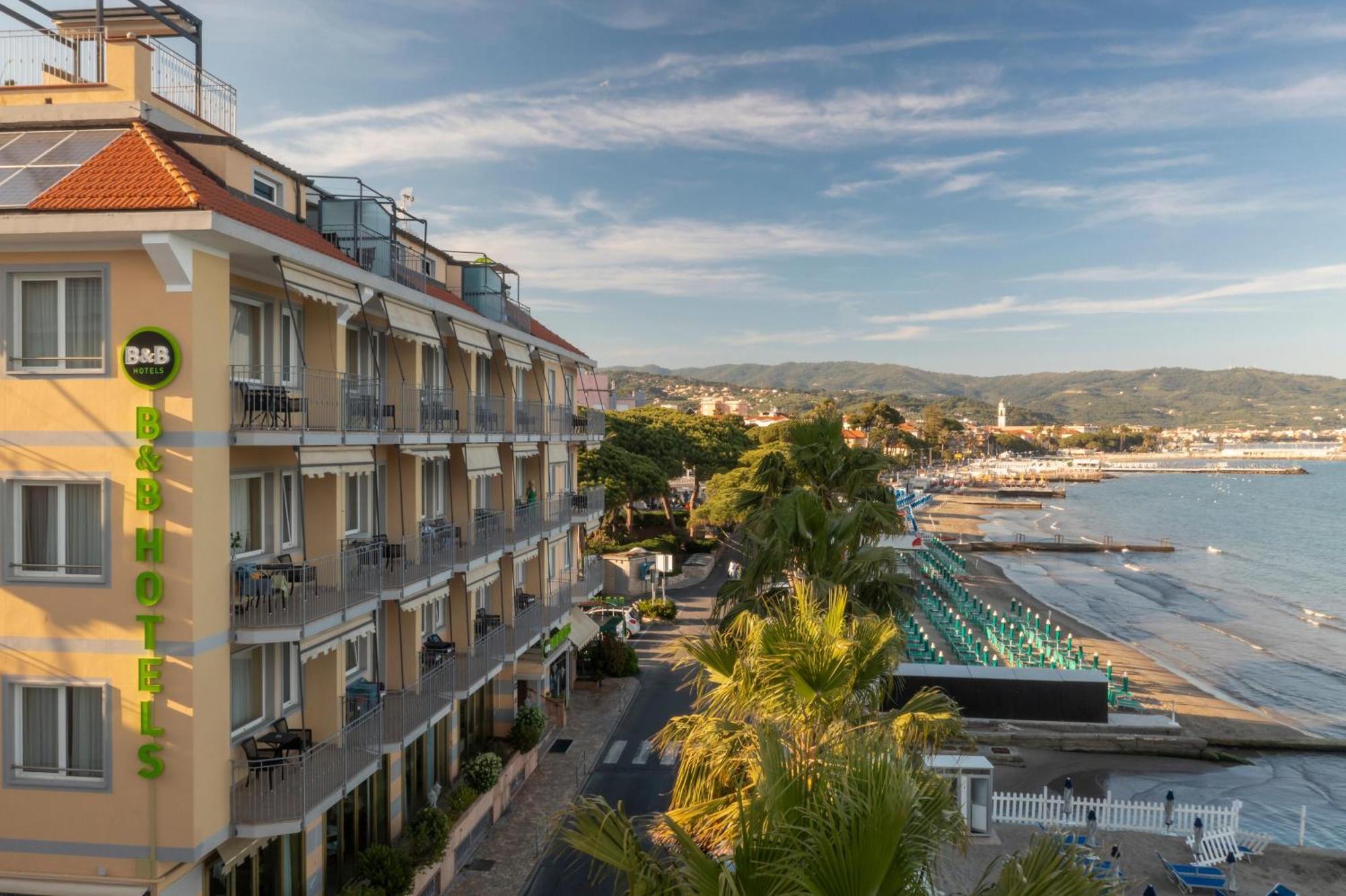Palace Diano Marina