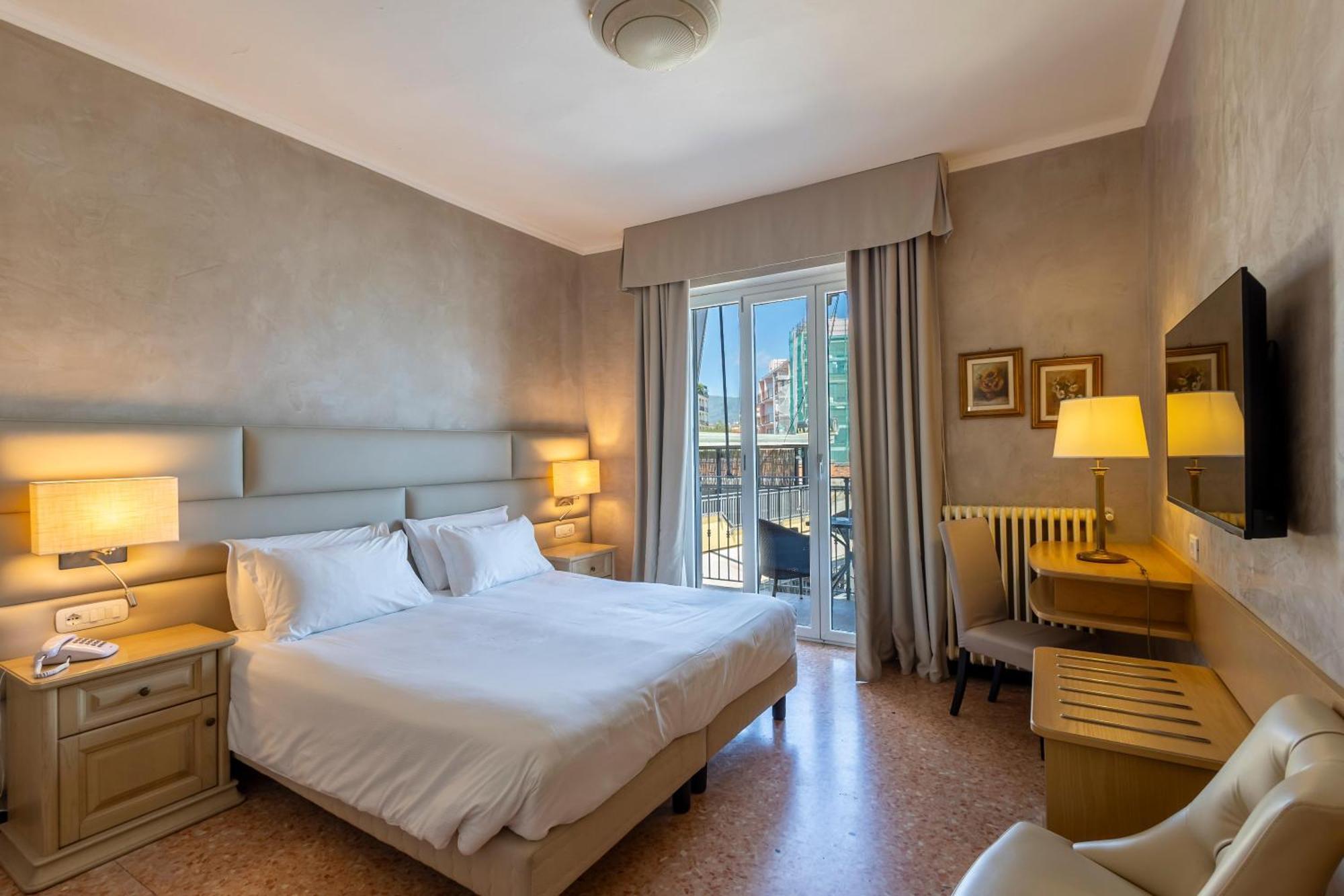 Hotel Palace Diano Marina