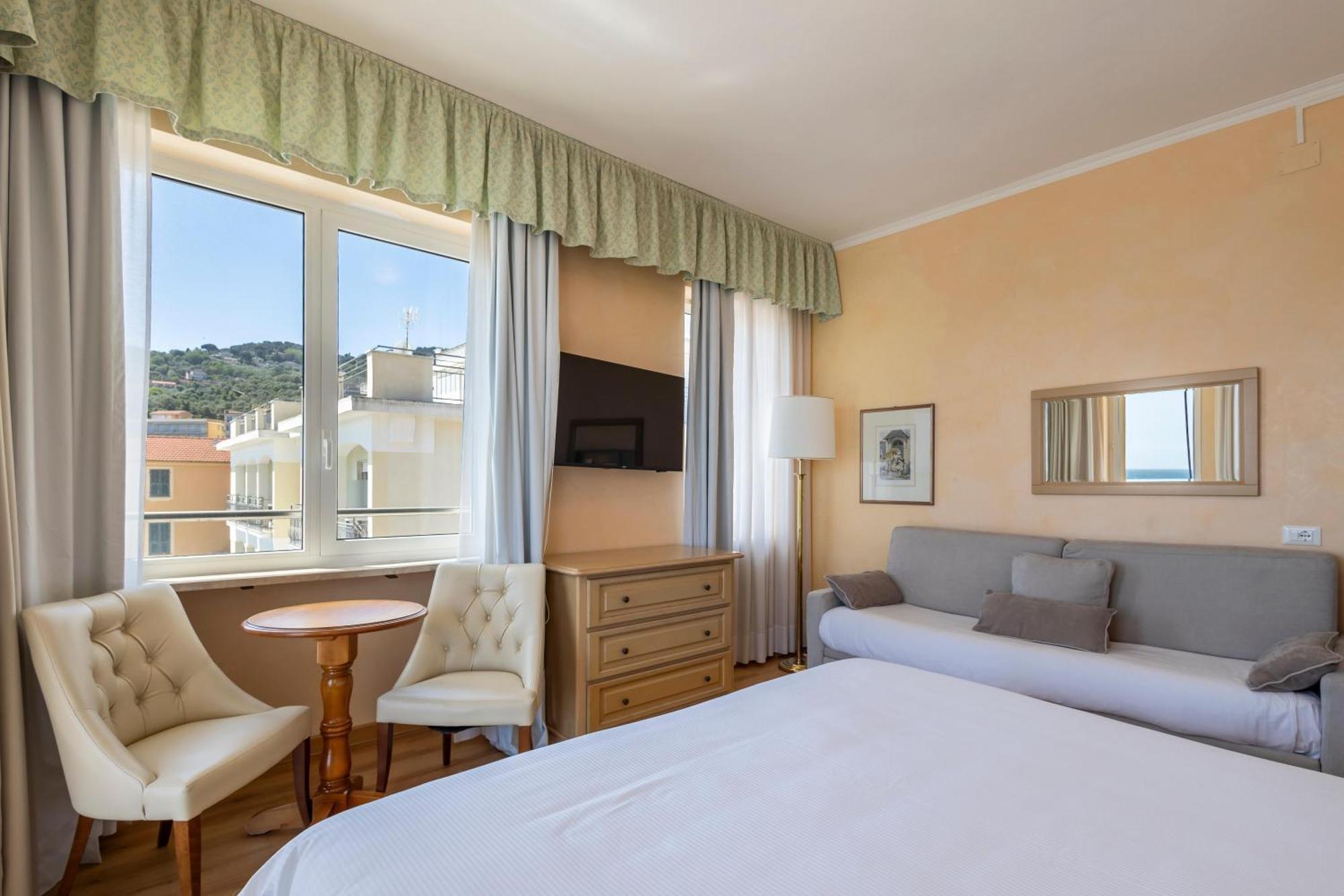 Palace Hotel Diano Marina