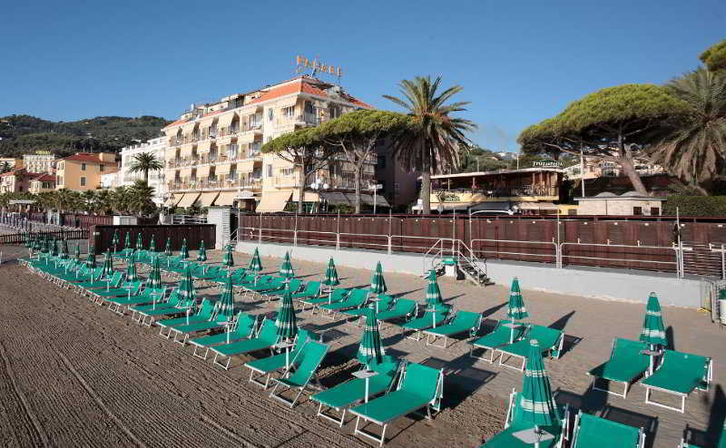 Palace Diano Marina