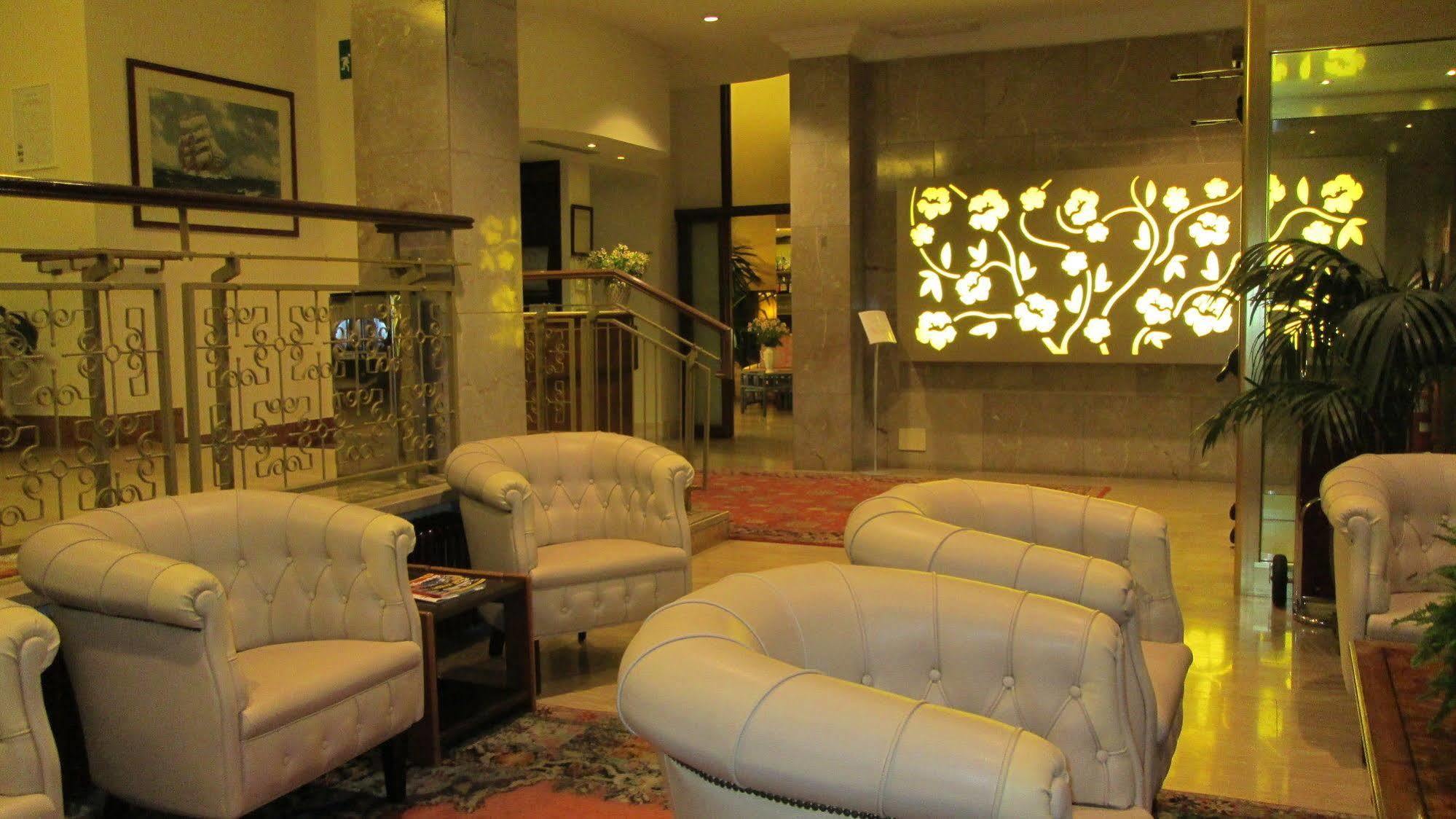 Palace 4*